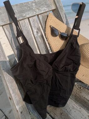 Source Unknown Black Women’s Swim Bikini Tankini Top